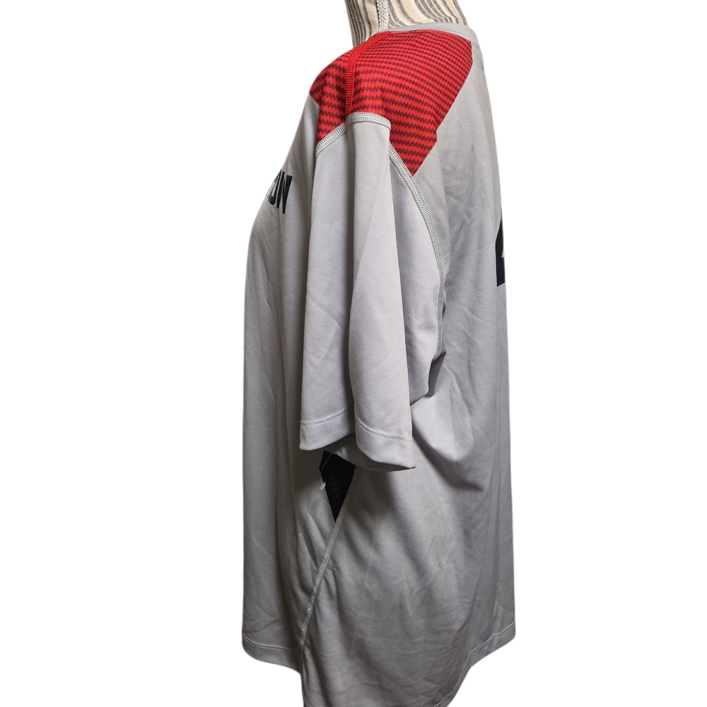 Nike NWOT Vapor Carbon Men's Gray and Red Shirt - Picture 2 of 3